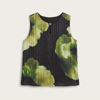 Blusa sin Mangas con Botón Estampada Verde en plano