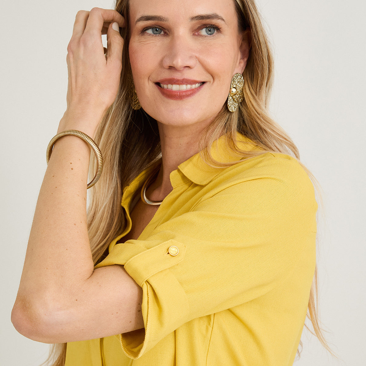Blusa Blusón de Lino Manga Roll Up Liso Amarillo