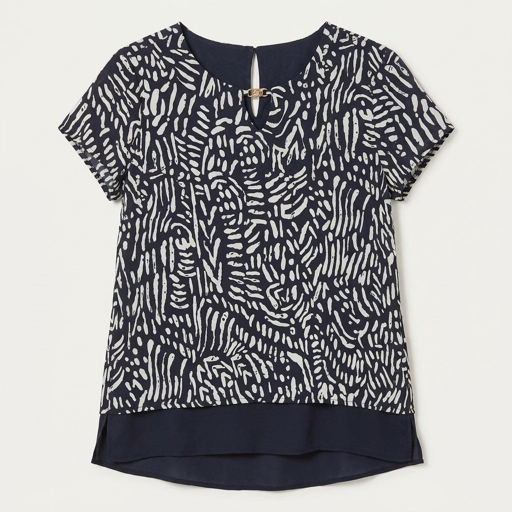 Blusa con Faldón Manga Corta Azul en plano