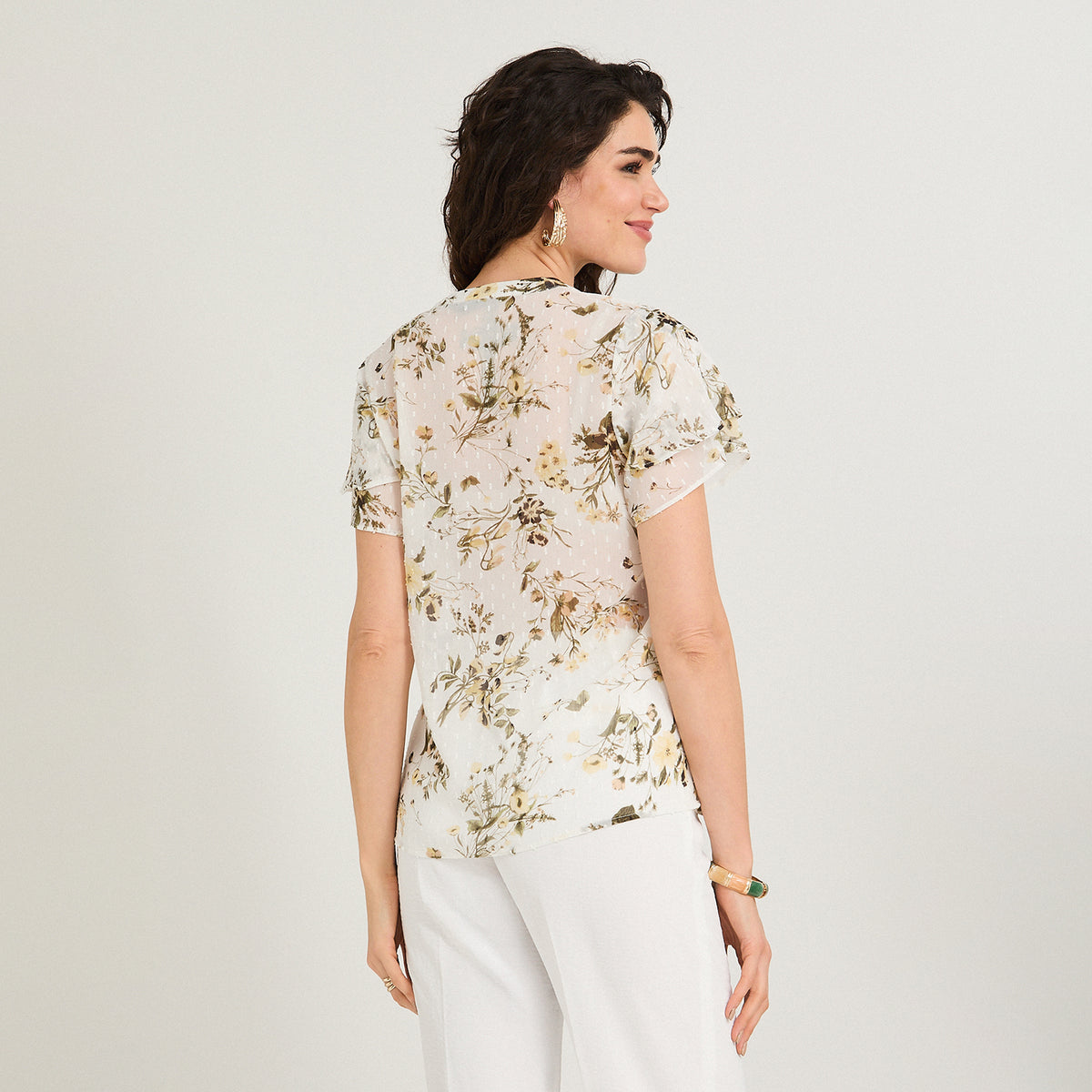 Blusa Manga Corta Aplicación en Escote Crudo