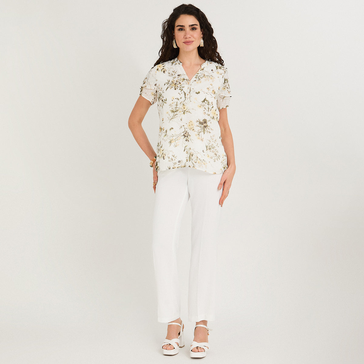 Blusa Manga Corta Aplicación en Escote Crudo