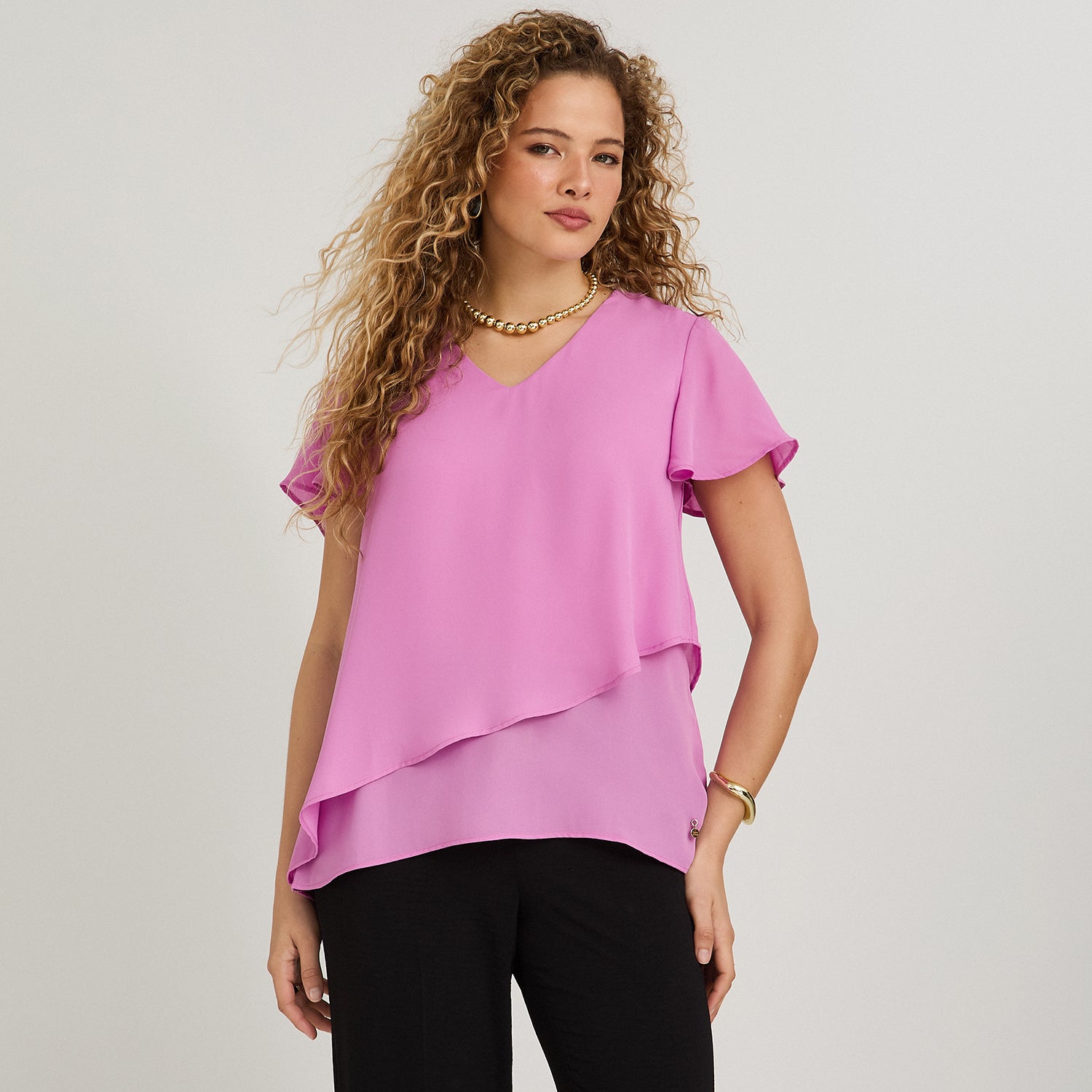 Blusa Escote V con Capas Rosado
