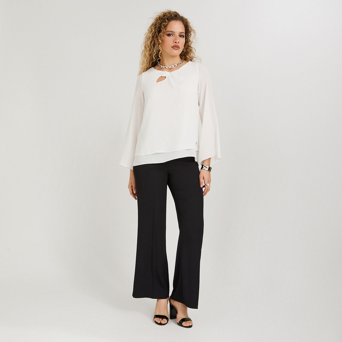 Blusa Manga Larga con Cut Out Crudo