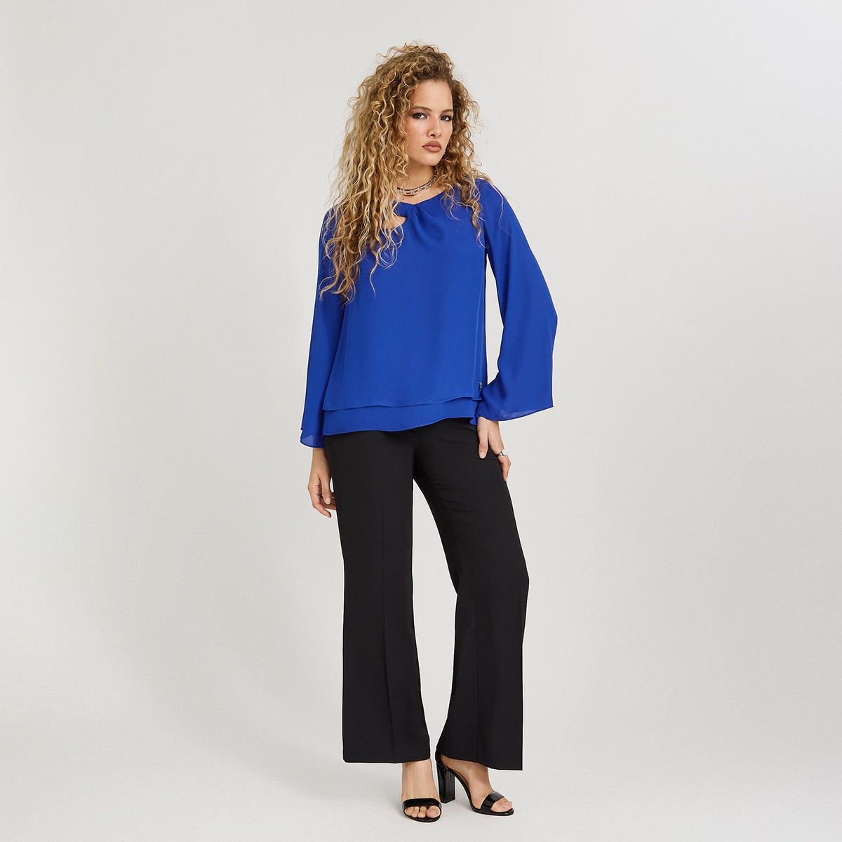 Blusa Manga Larga con Cut Out Azul