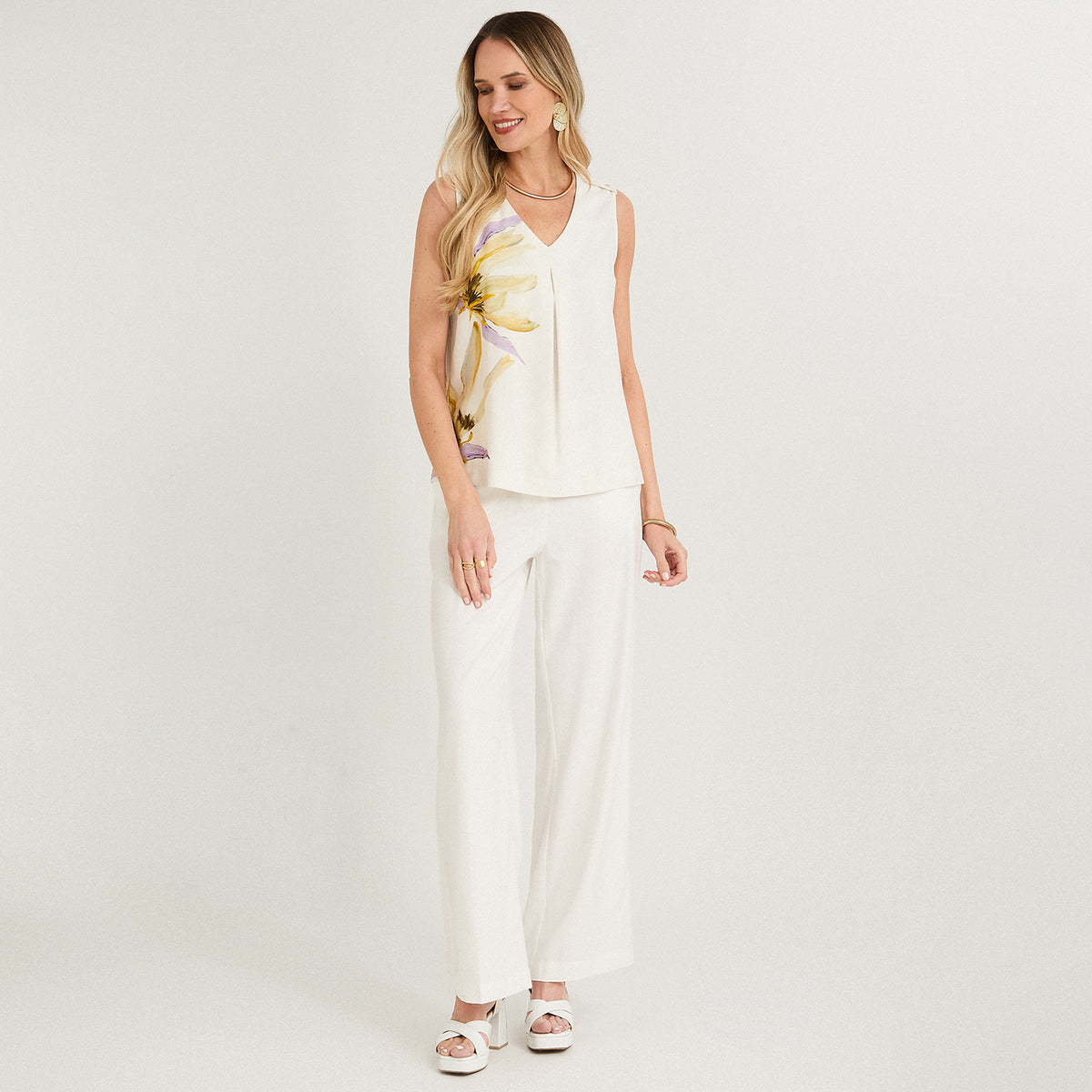 Blusa sin Mangas con Aplicación en Hombros Crudo