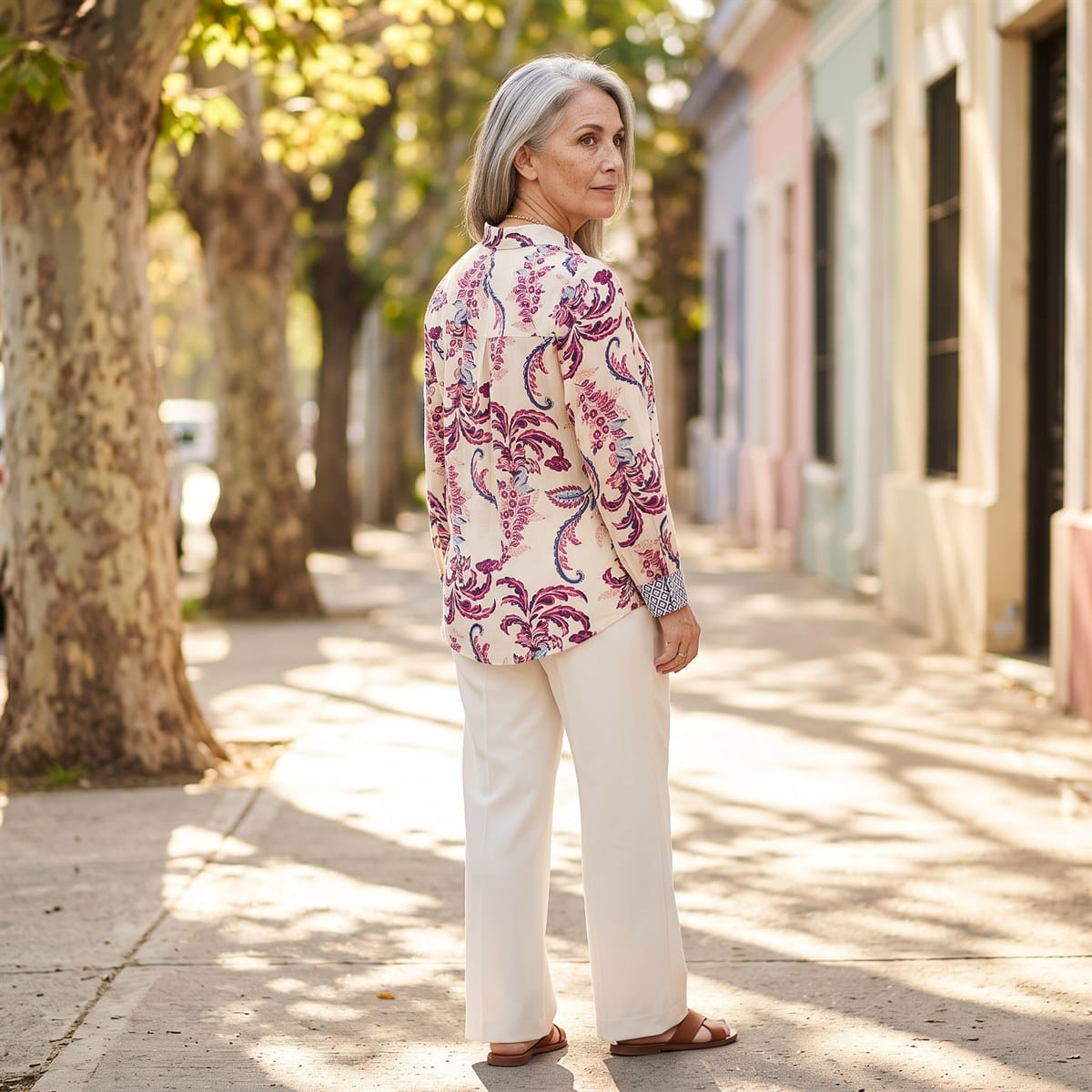 Blusa Manga Larga Estampada con Botones Magenta lifestyle