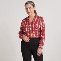 Blusa Manga Larga Print con Lurex Terracota en modelo adulta