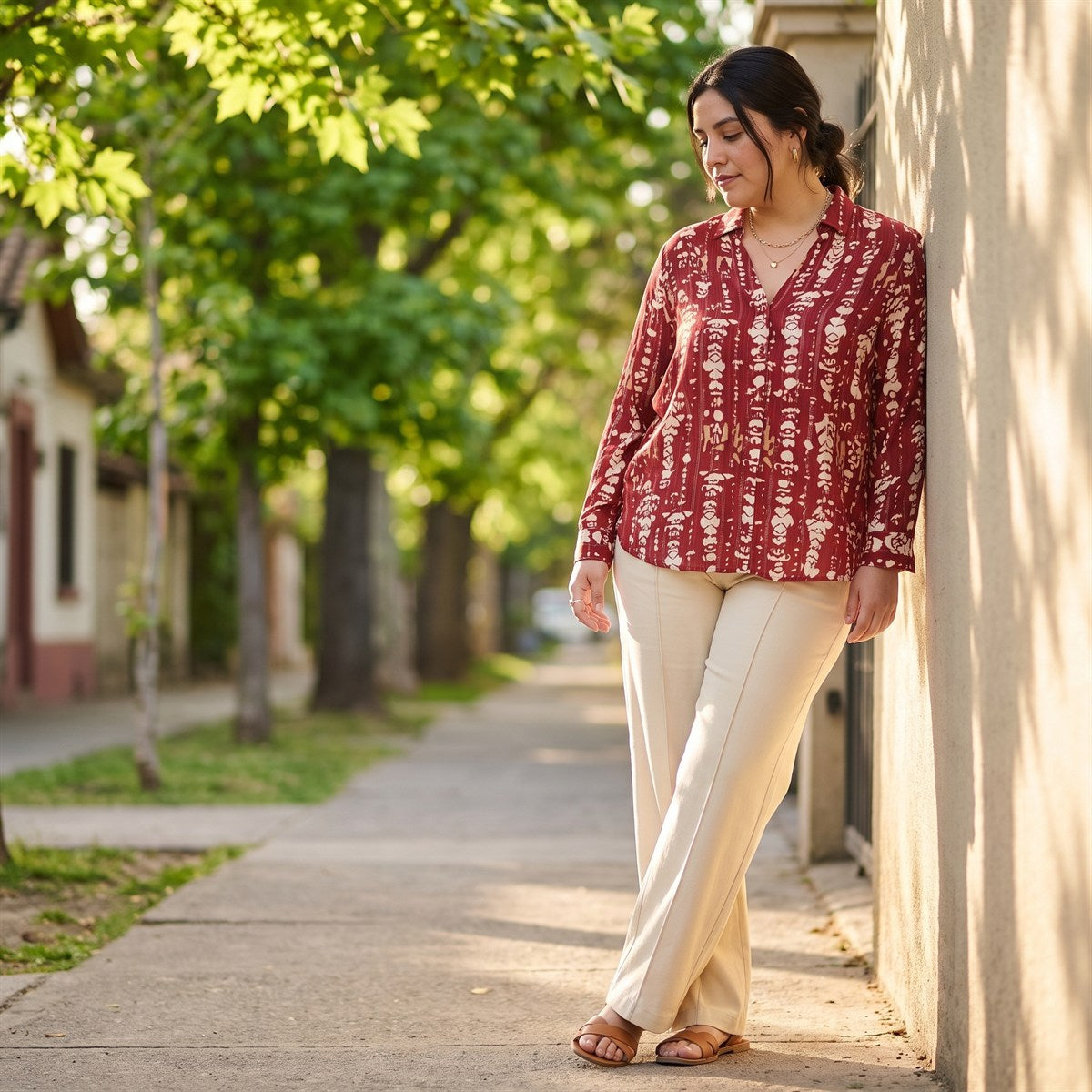 Blusa Manga Larga Print con Lurex Terracota lifestyle