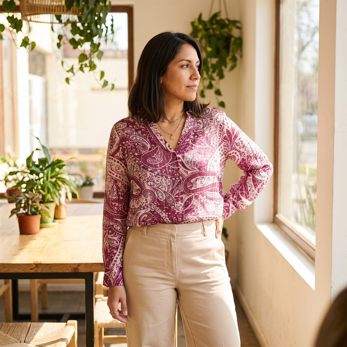 Blusa Manga Larga Print con Lurex Morado lifestyle