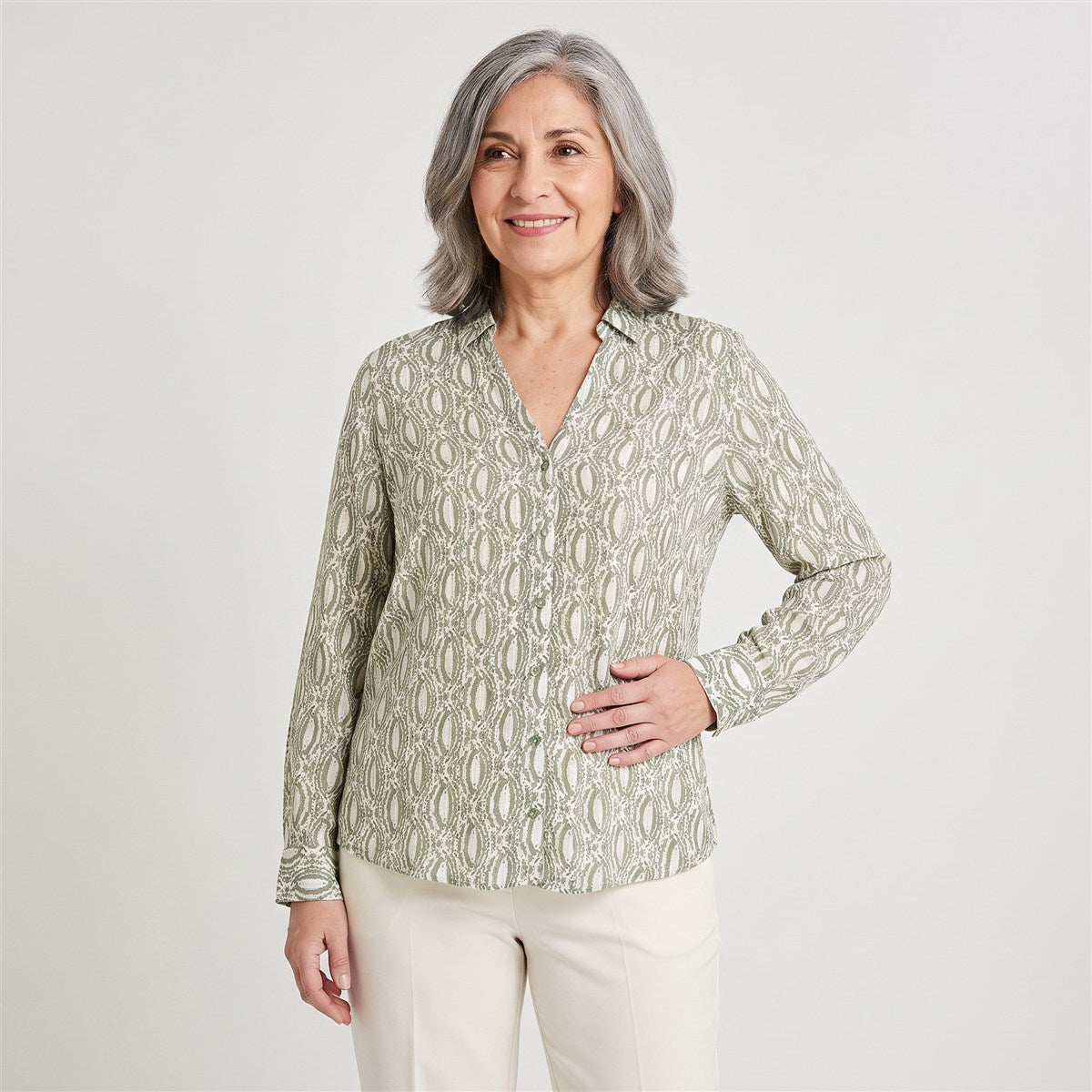 Blusa Manga Larga Print con Lurex Verde en modelo adulta