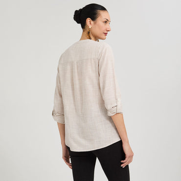 Blusa Look Lino Manga Roll Up Escote Mao Camel