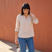 Blusa Look Lino Manga Roll Up Escote Mao Camel lifestyle