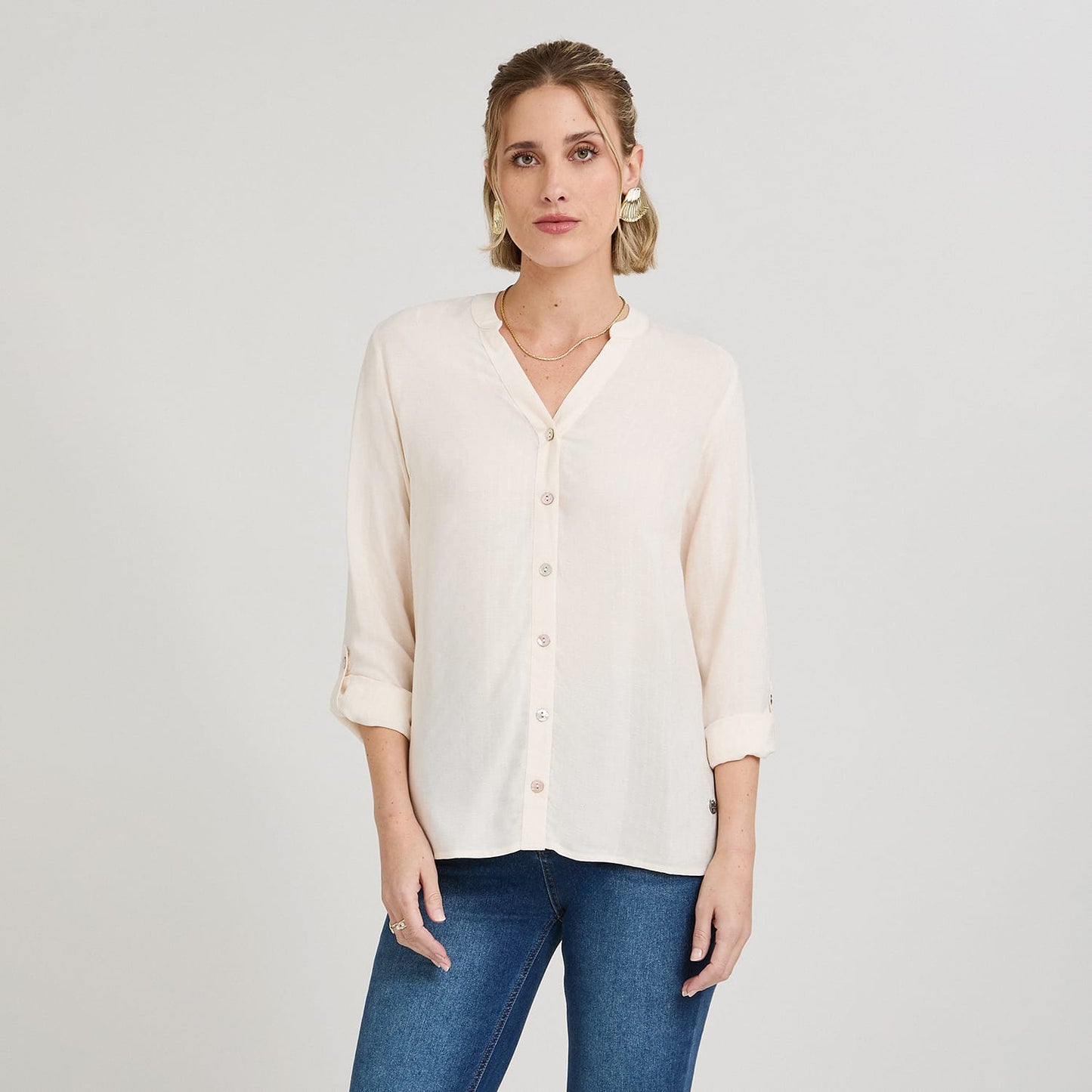 Blusa Escote Mao Manga Roll Up con Textura Beige