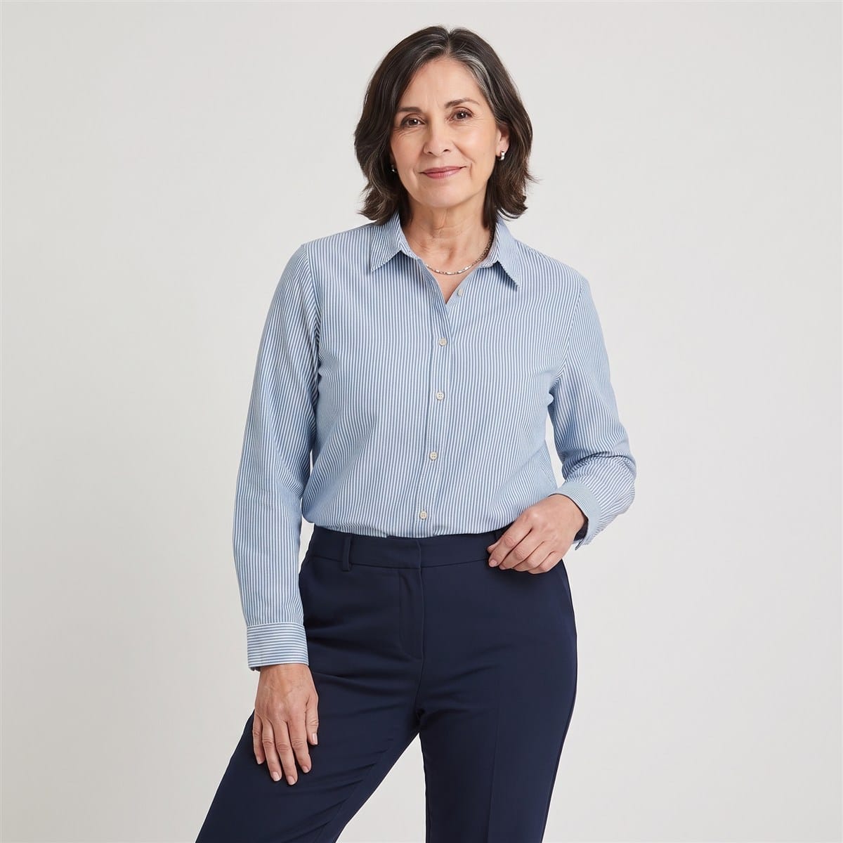 Blusa de Algodón Listada Azul en modelo adulta