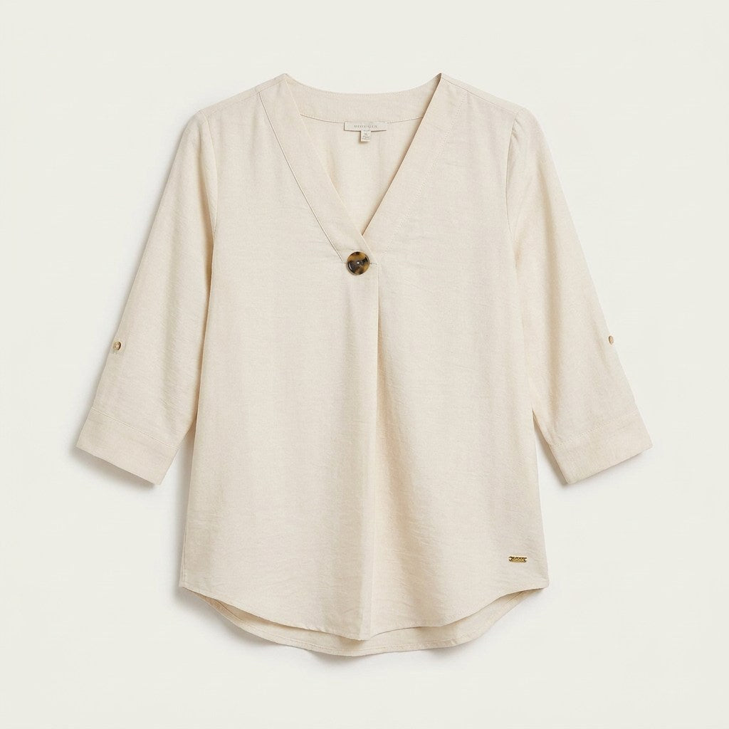 Blusa Manga 3/4 con Botón Crudo en plano
