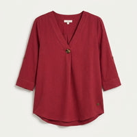 Blusa Manga 3/4 con Botón Rojo en plano