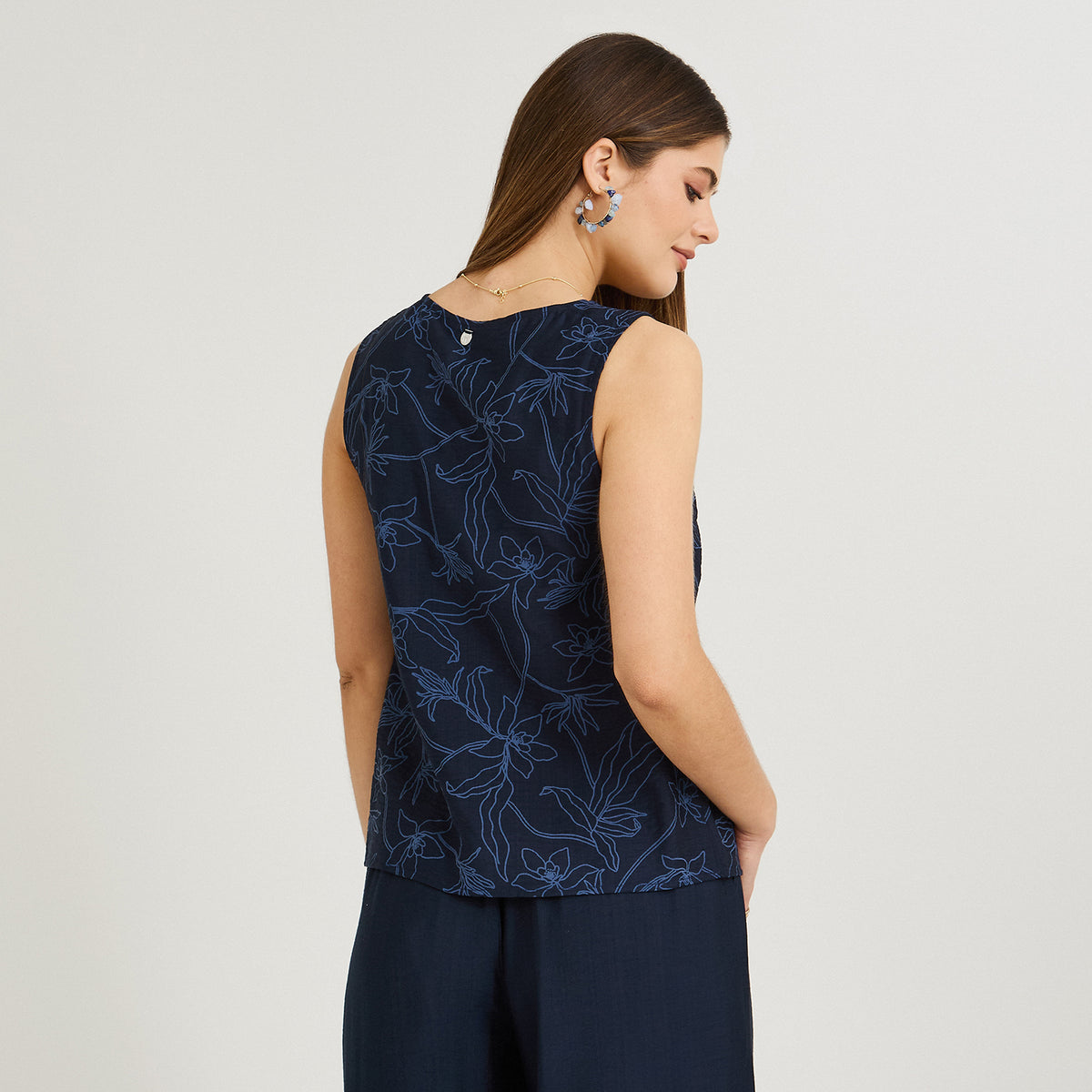 Blusa sin Mangas Look Bordado Azul