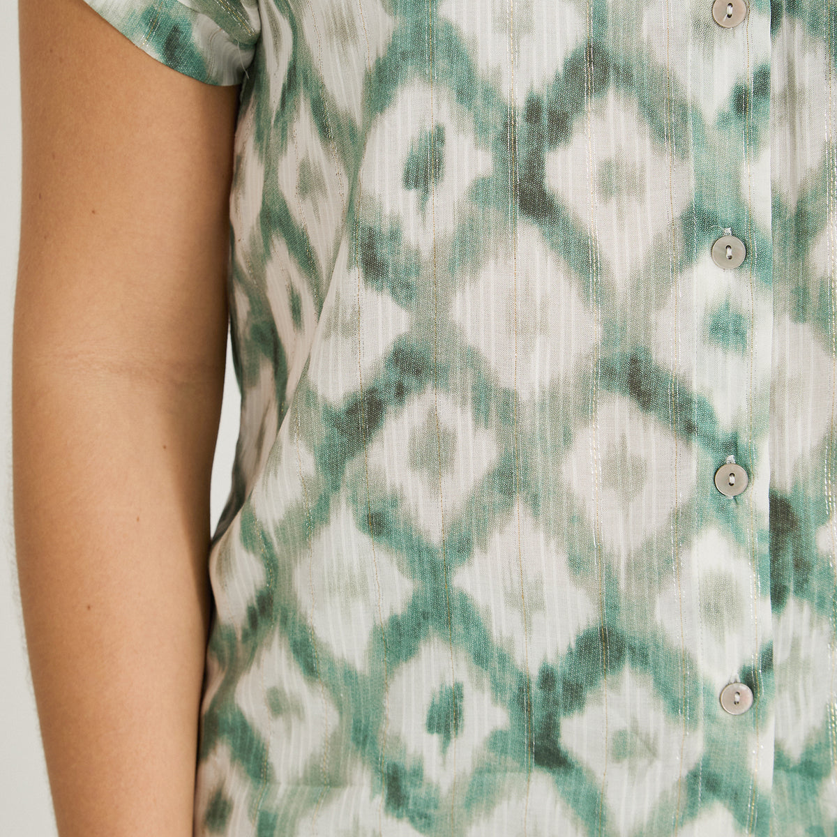 Blusa Manga Corta Estampada con Lurex Verde
