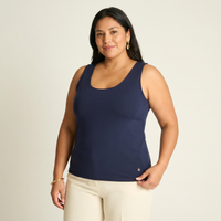 Peto Azul Marino Sin Mangas en modelo plus size