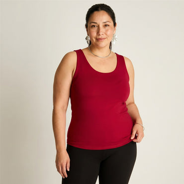 Peto Rojo Sin Mangas - BÃ¡sico Esencial en modelo plus size