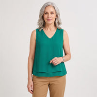 Blusa Sin Mangas con Capa Verde en modelo adulta