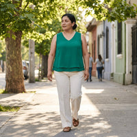 Blusa Sin Mangas con Capa Verde lifestyle