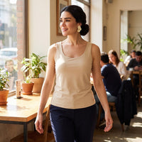 Polera Básica sin Mangas Beige lifestyle