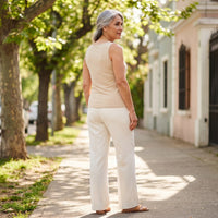 Polera Básica sin Mangas Beige lifestyle