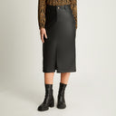 Falda Pu Con Detalle De Tachas Midi Negro Curvi