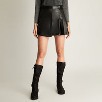 Falda Plizada Con Hebilla En El Costado Y Forro Negro