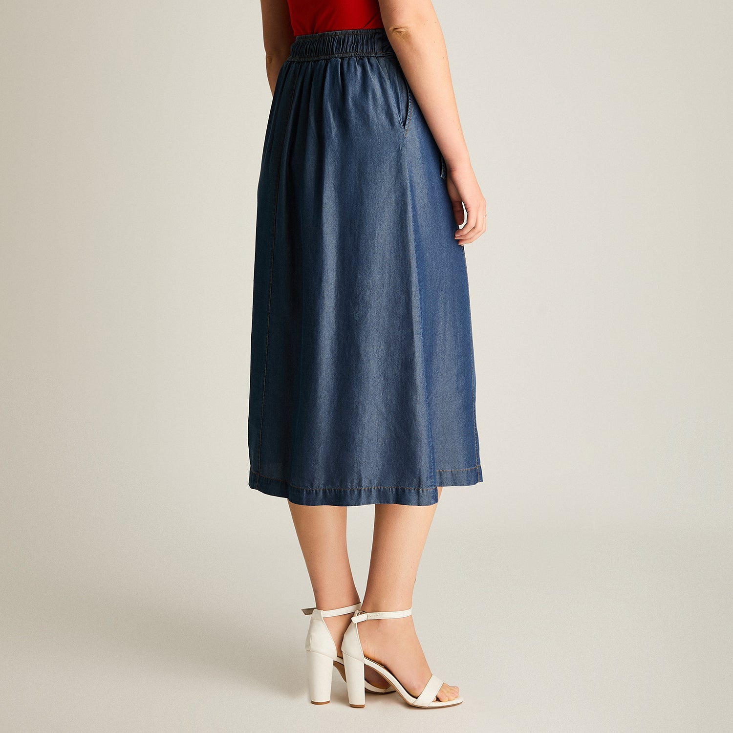 Falda Azul Maxi con Pinzas y Cinturón