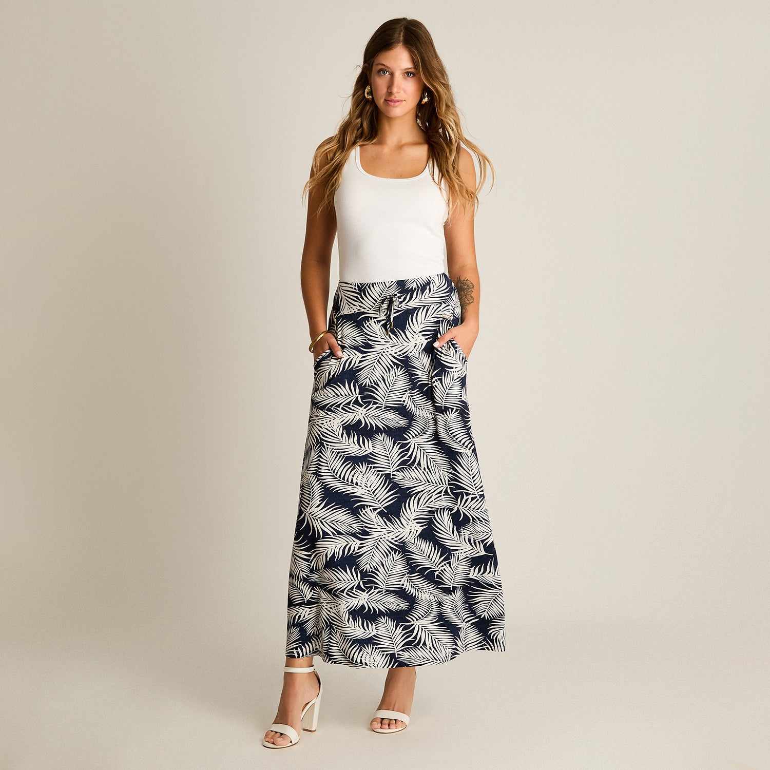 Falda Azul Midi Elasticidad Media Calce Normal