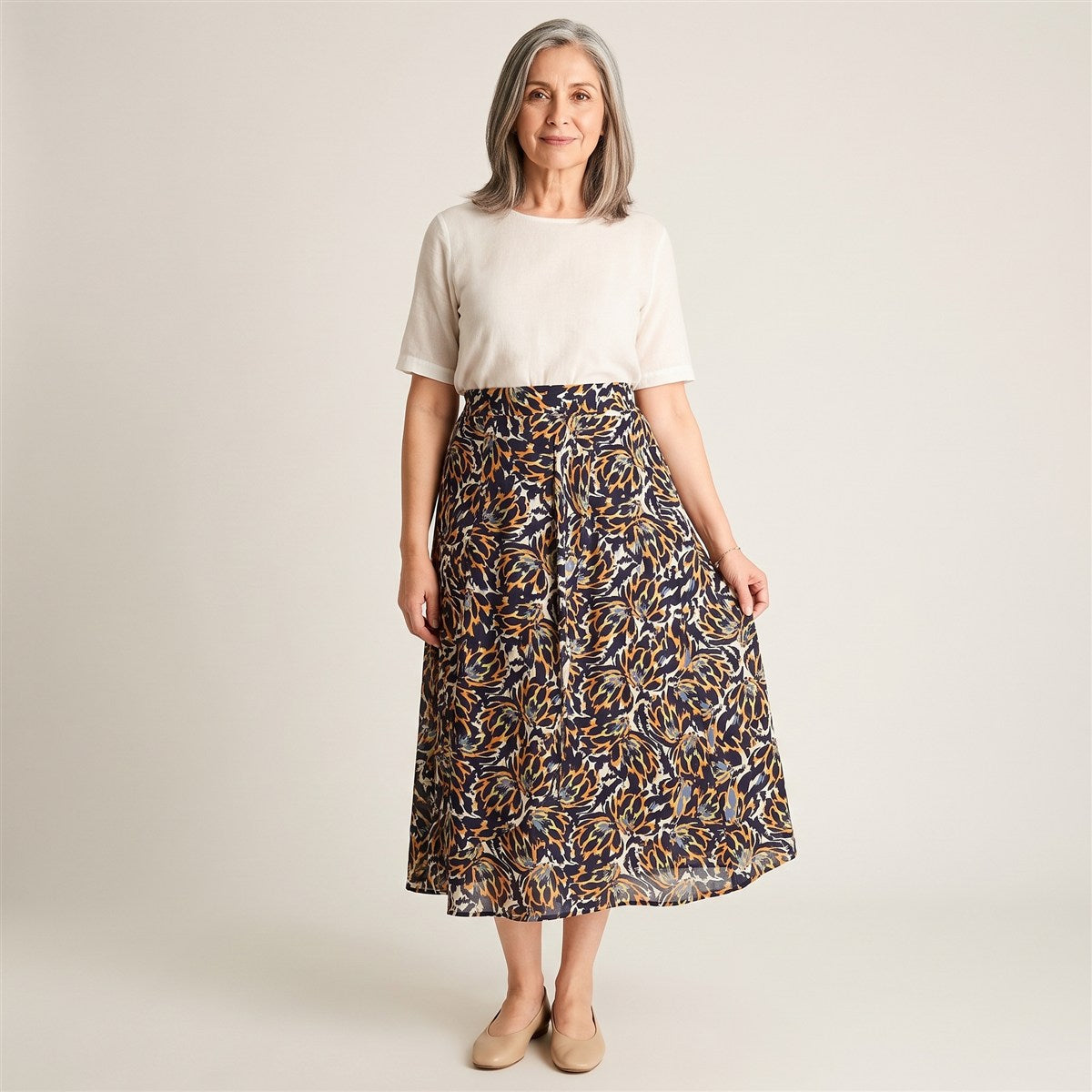 Falda Azul Maxi Calce Normal en modelo adulta