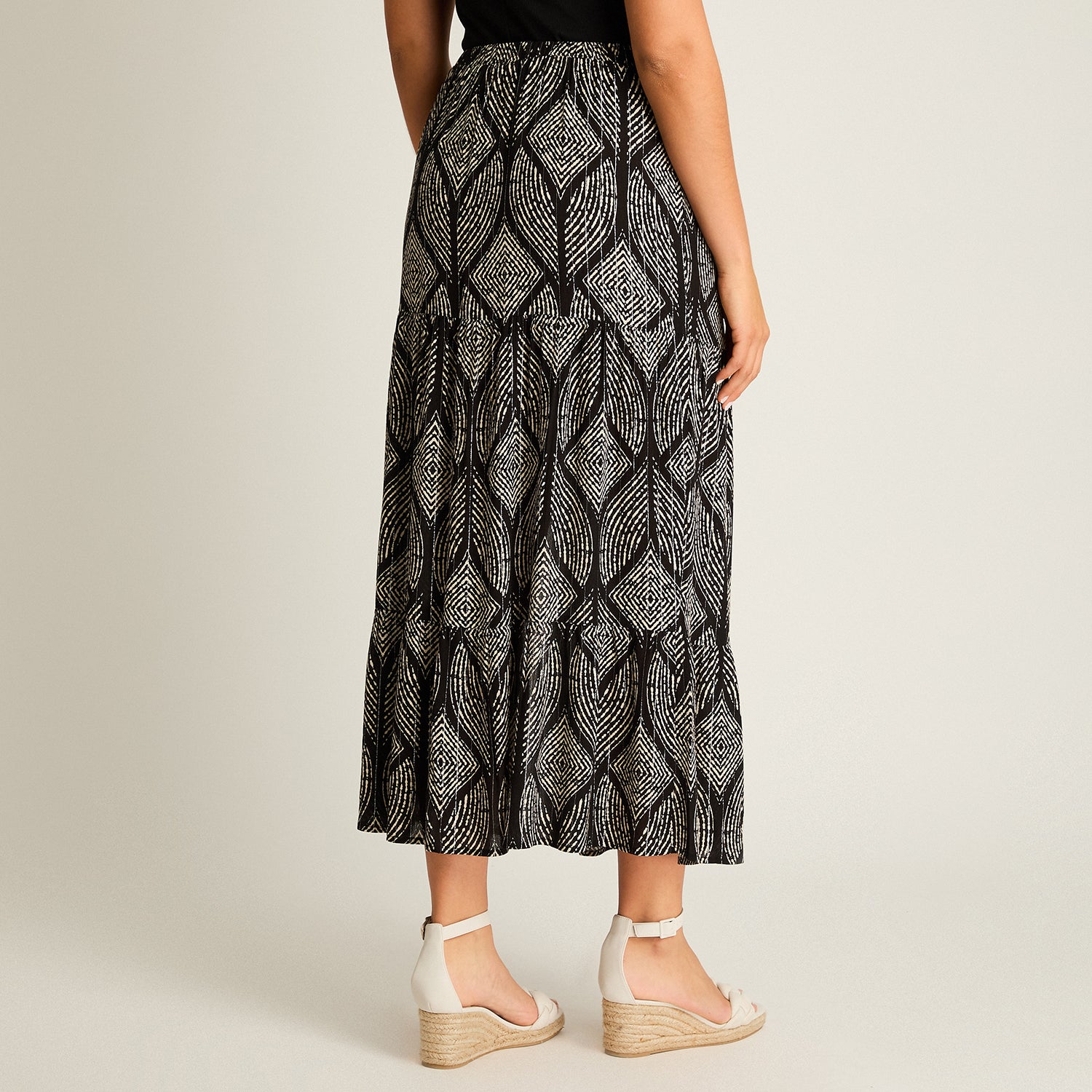 Falda Negro Maxi No Elasticado Calce Normal