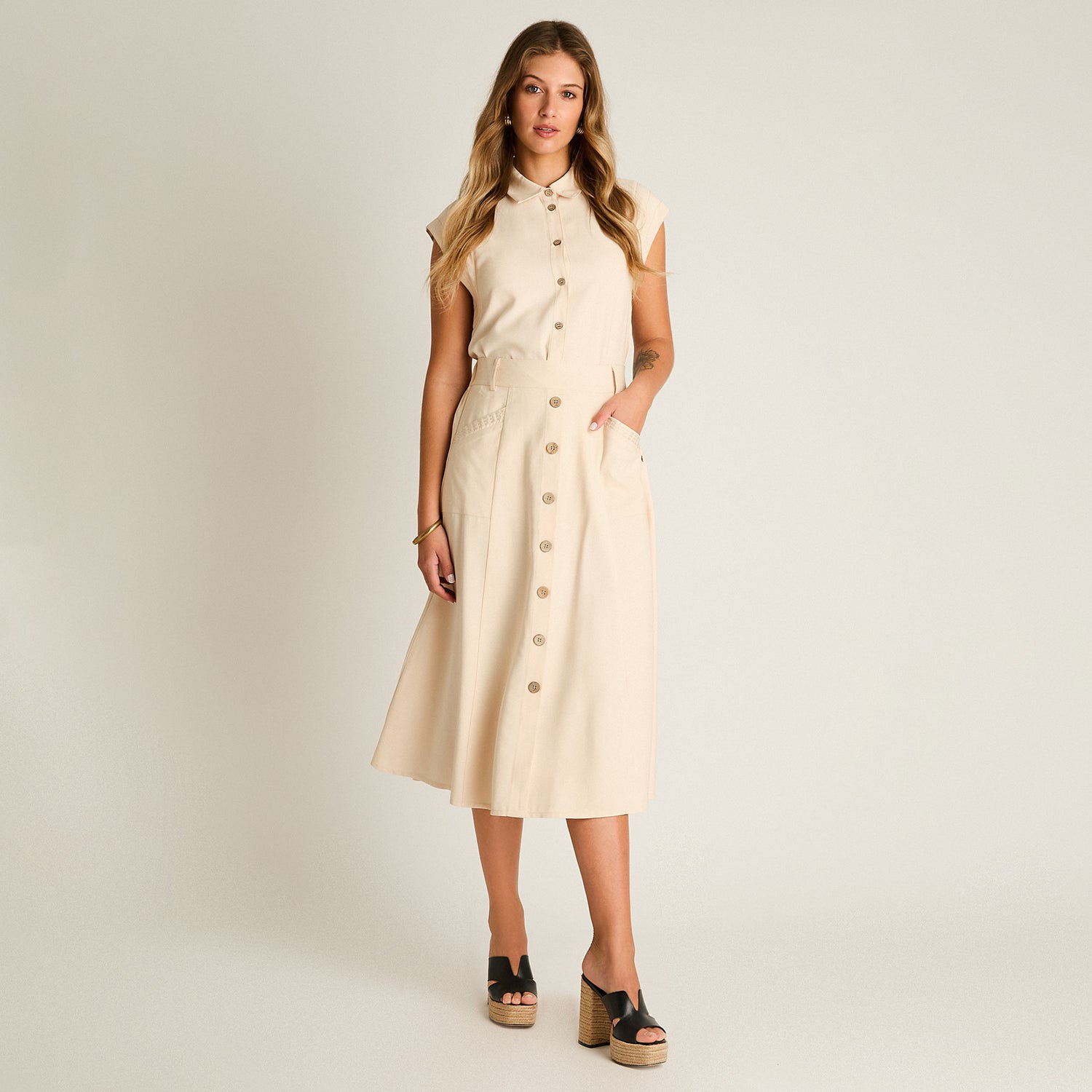 Falda Arena Midi No Elasticado Calce Normal