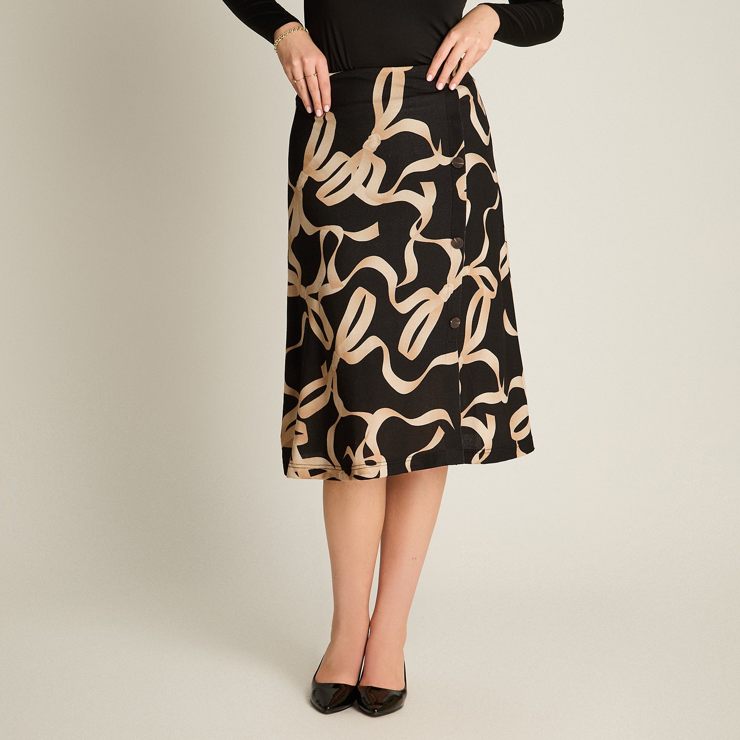 Falda Negro Elasticidad Media Sin Forro Calce Normal Tela Camant