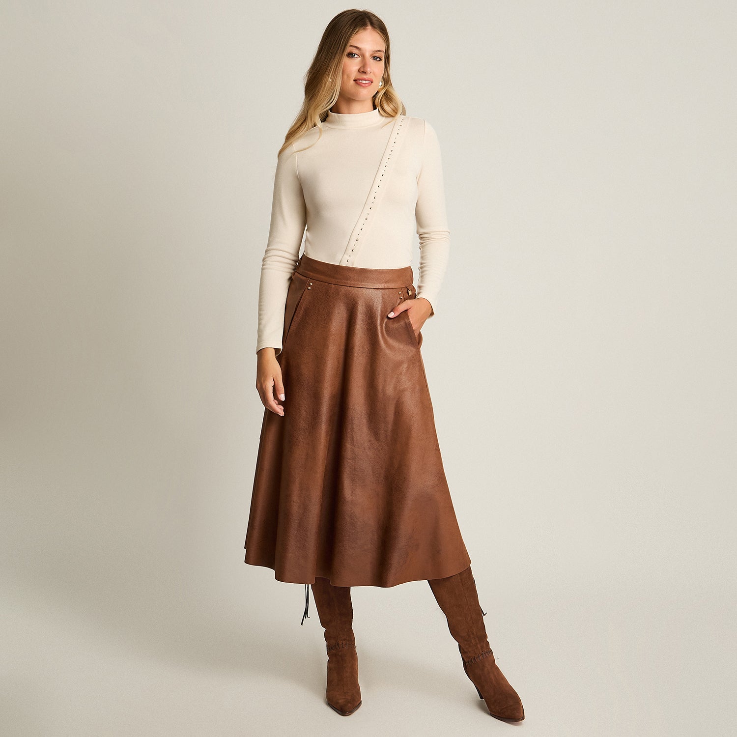 Falda Camel Elasticidad Nula Sin Forro Calce Normal Tela Plano