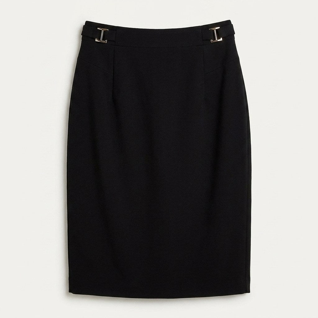 Falda Elasticada con Aplicación en Pretina Negro en plano