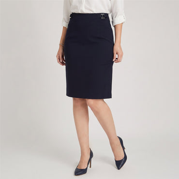 Falda Elasticada con Aplicación en Pretina Azul en modelo plus size
