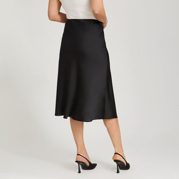 Falda de Satín Negro