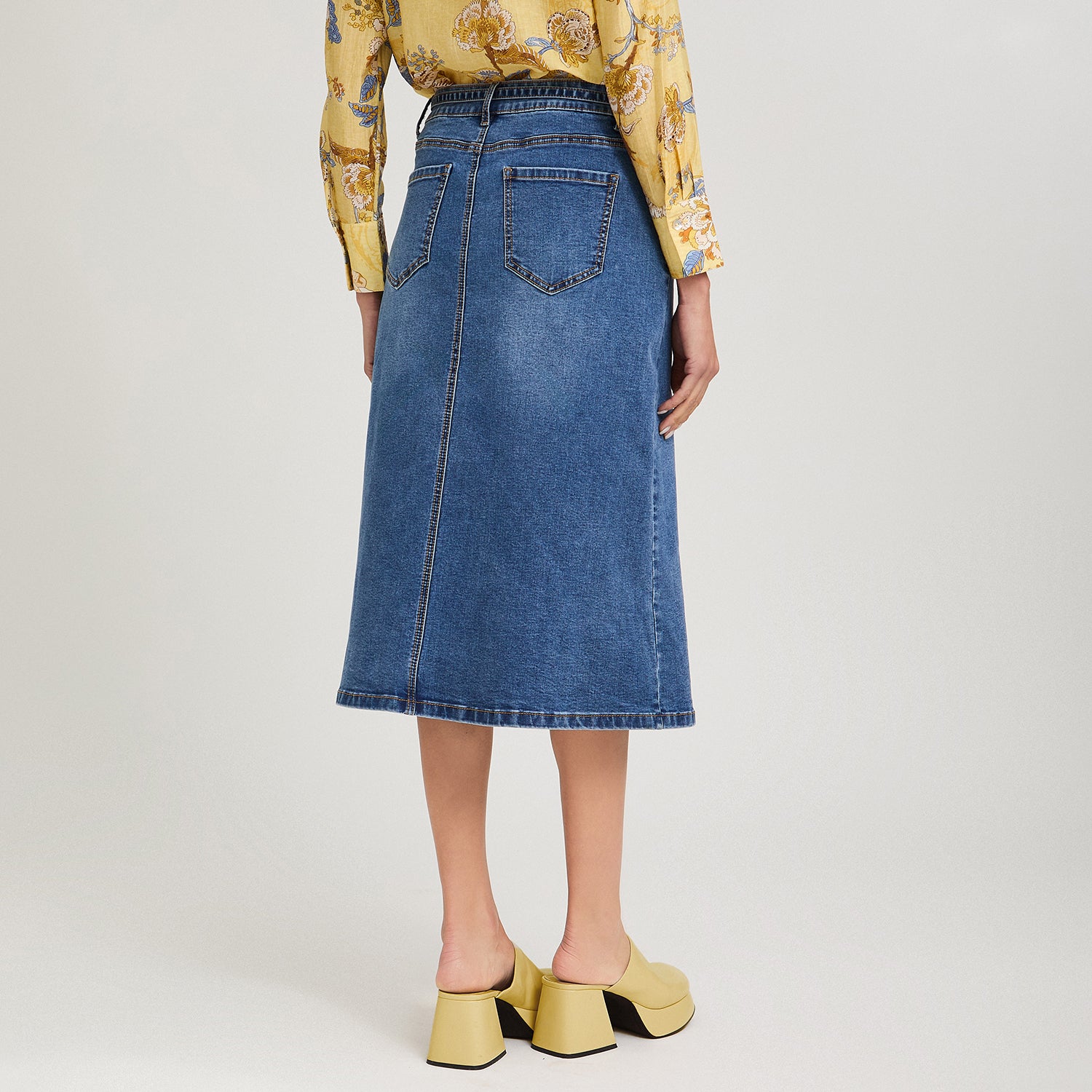 Falda de Denim con Cinturón y Corte Frontal Azul