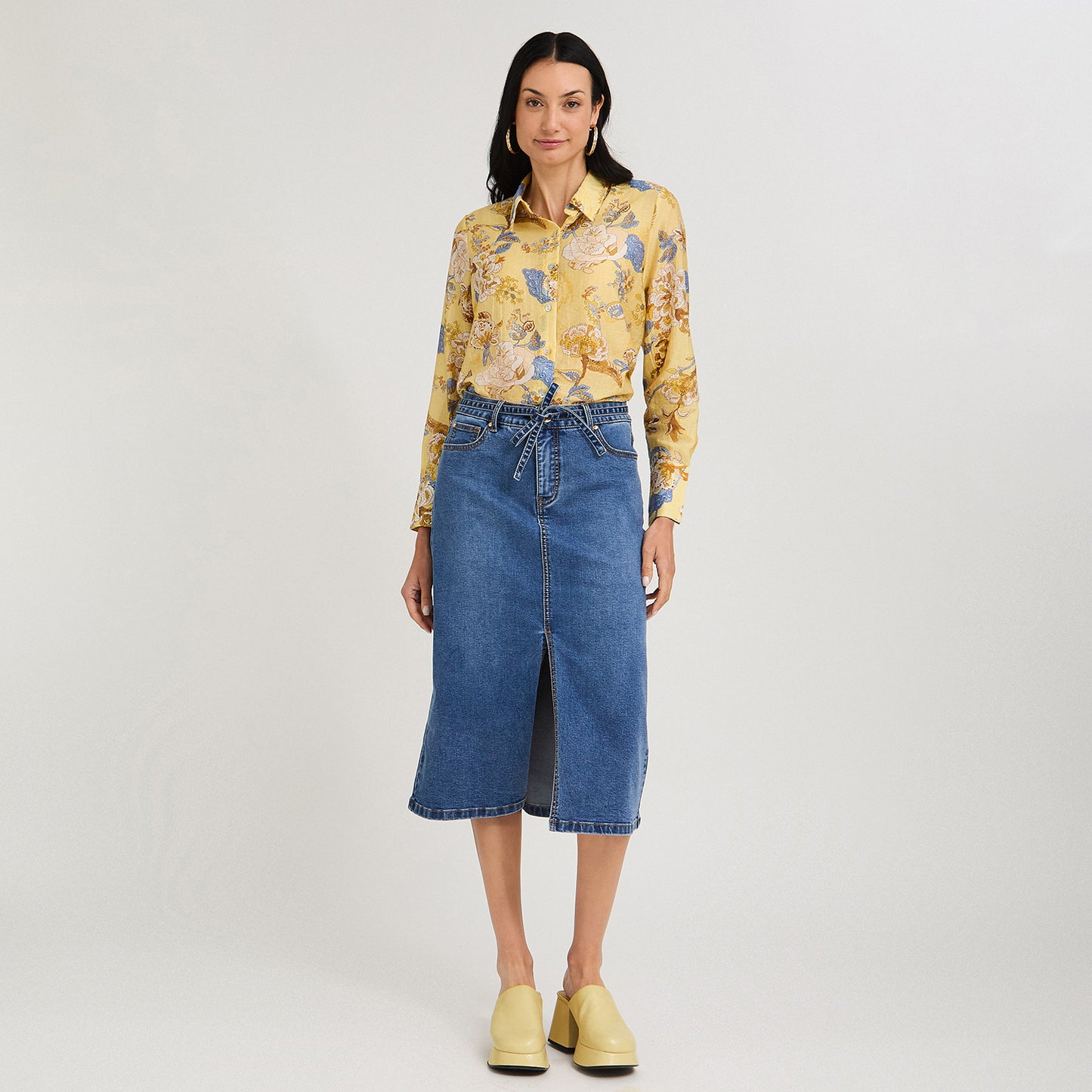 Falda de Denim con Cinturón y Corte Frontal Azul