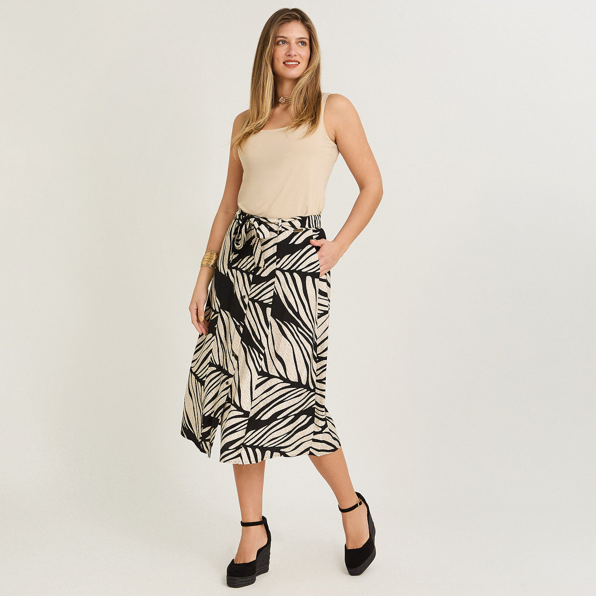 Falda Larga Look Lino con Botones Negro