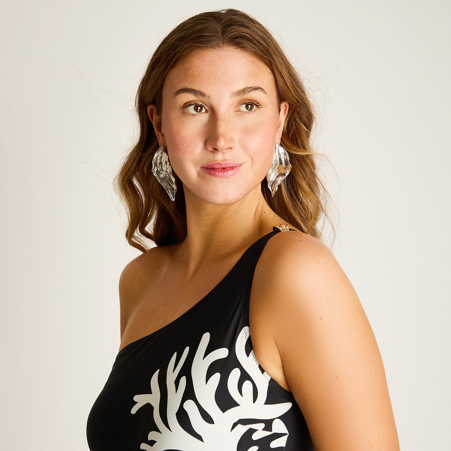 Traje de Baño Entero Negro Asimétrico