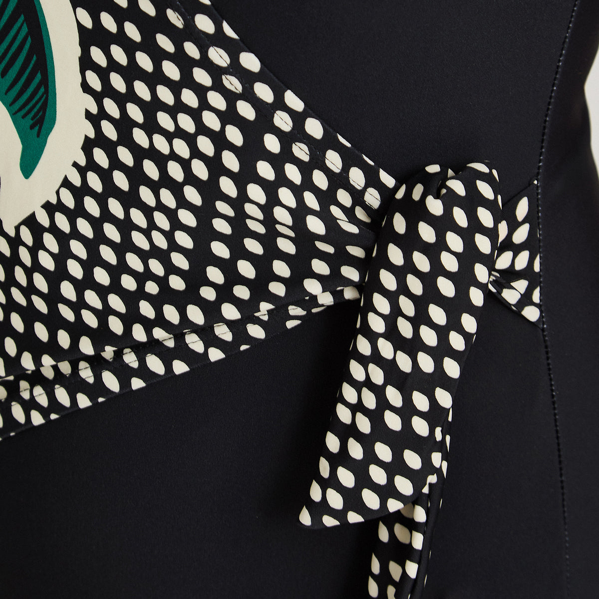 Traje de Baño Entero Cruzado Estampado Negro