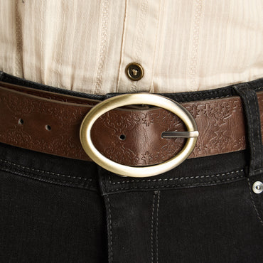 Cinturón Con Stitch Decorativo Café Curvi