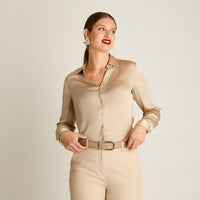 Cinturón Taupe con Tachas Metálicas