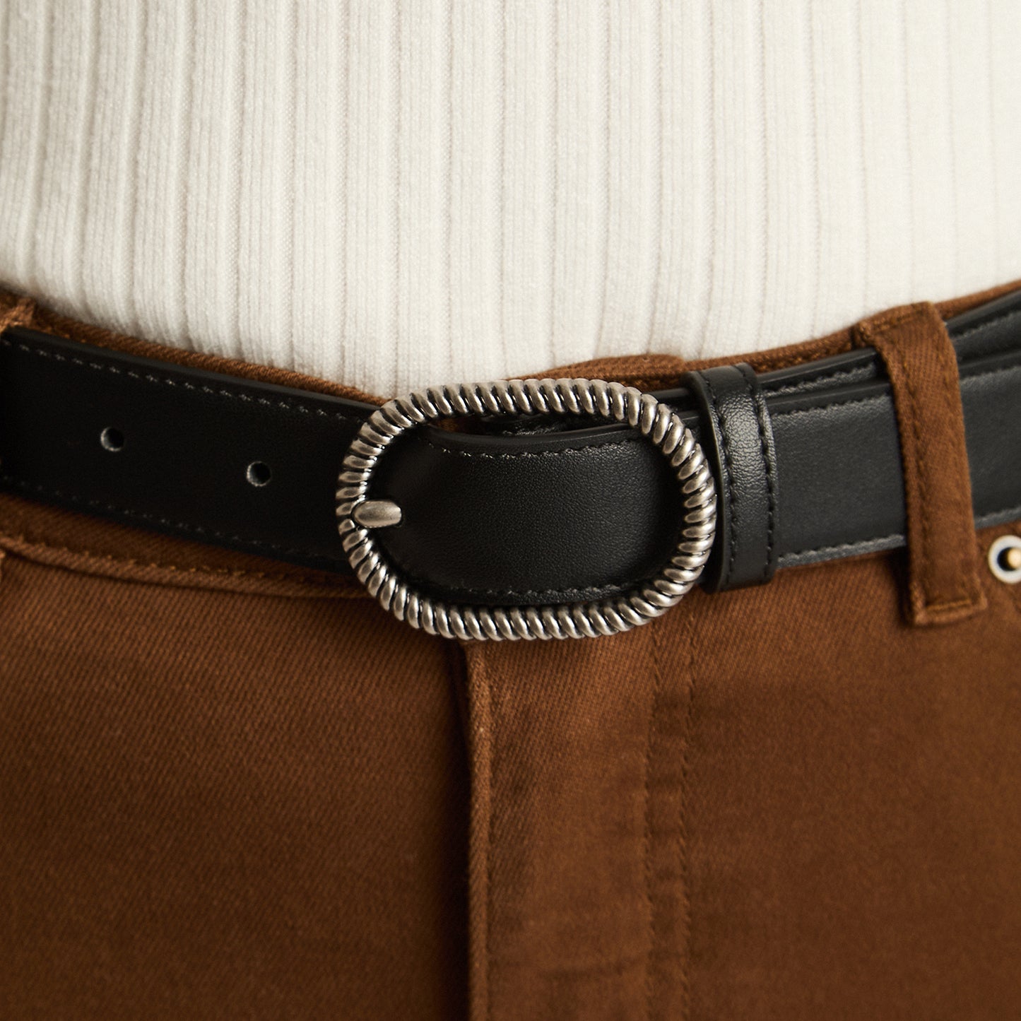 Cinturon Negro Elasticidad Nula Sin Forro Calce Normal Tela Plano