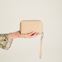 Billetera Camel con Cierre y Correa