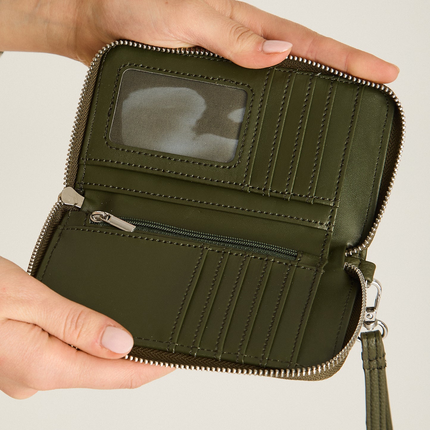 Billetera Verde con Cierre